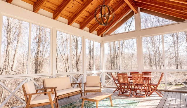 Live Love Lake! 4bdrm House Near Private Beach