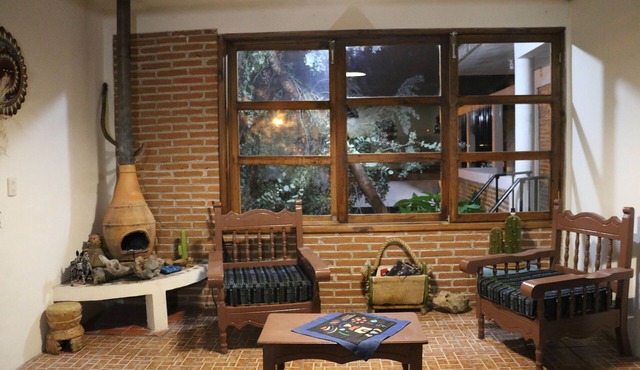 Live like a local in San Cris! Pets welcome!