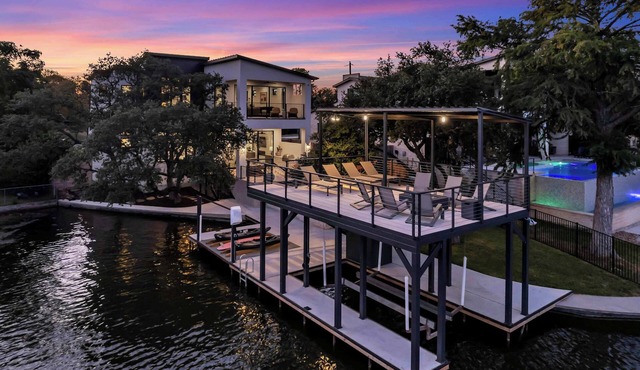 Live Oaks at Highland Haven | Concierge Services
