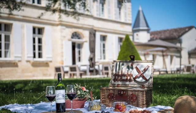 Live the castle life in Malescasse!