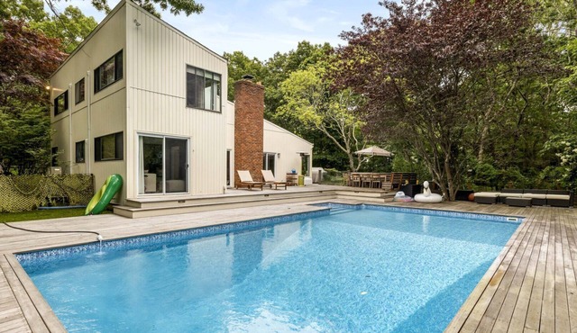 Live the good life in this perfectly secluded and contemporary home in.