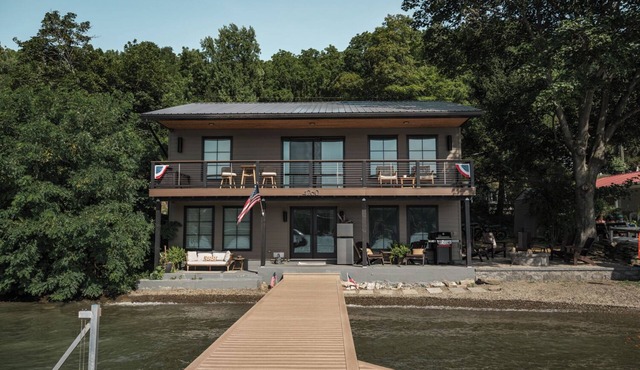 Live The Lifestyle,nStunning Lake House in the heart of Wine Country!