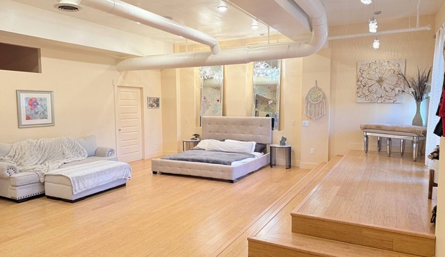 Live the Penthouse Life Luxury Downtown Syracuse Loft; Direct Elevator Access