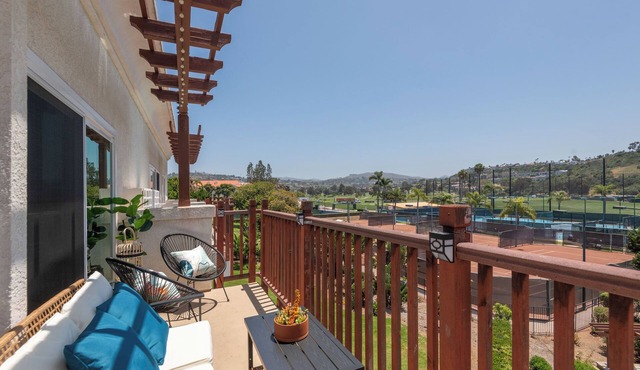 Live the Resort Life!