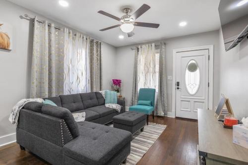 Lively Bungalow Retreat Near Belle Isle, RVA!