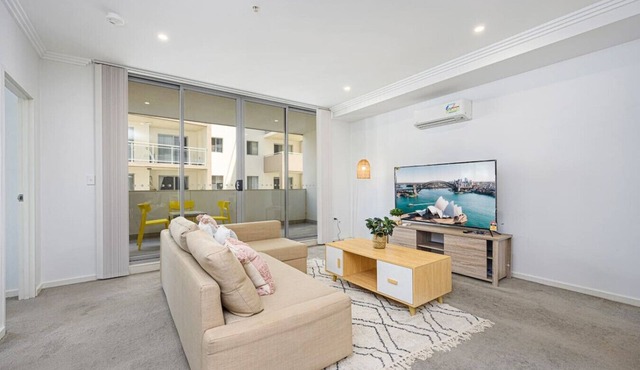 Liverpool 3Br with Car parking near Train/Shopping