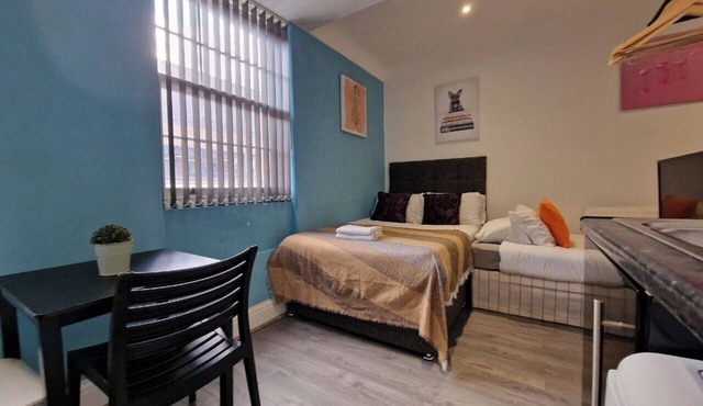 Liverpool City Centre – Central Studio - F4