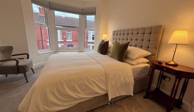 Liverpool Coco House | Stylish 3-Bed Near Lark Lane & Sefton Park | Free Parking