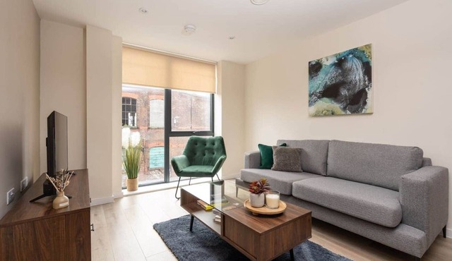 Liverpool Richmond Row Flat | Free Parking & EV | Near City Attractions/Football