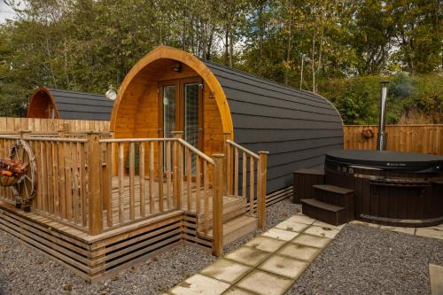 livi pod Woodland lake