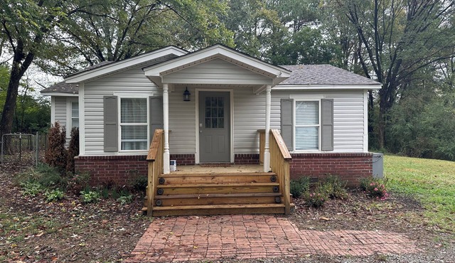 Livie’s Cozy Cottage Near Collierville