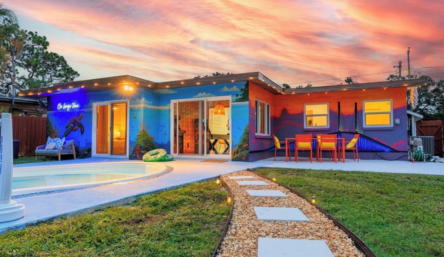 Livin’ La Vida Largo – Pool & Many Beaches Nearby