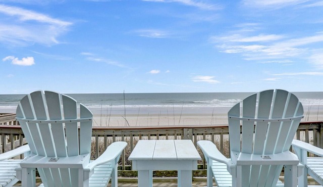 Livin' On A Prayer - Charming 3 bedroom oceanfront cottage
