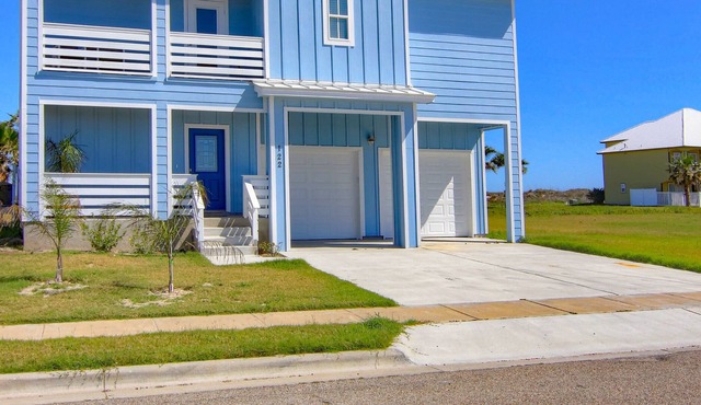 Livin' On Cloud 9 Ipe122 5 Bedroom Home by Redawning