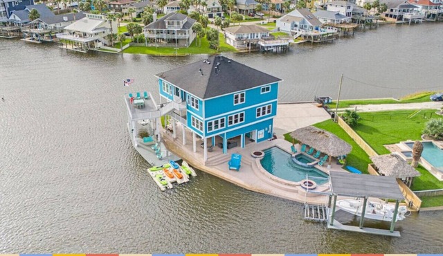Livin’ the Dream – Waterfront Home w/Private Pool