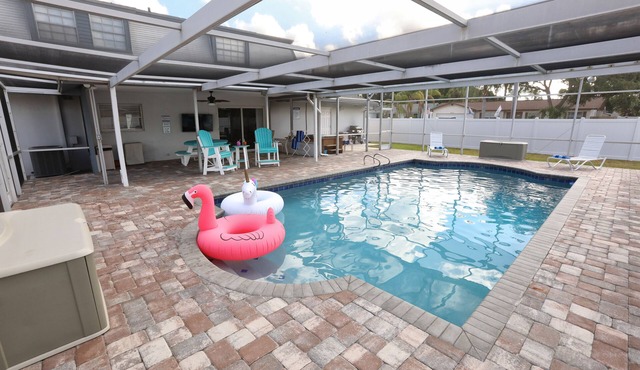 Living Large! 5br/3ba, heated pool, spa, grill, RV parking, boat ramp access