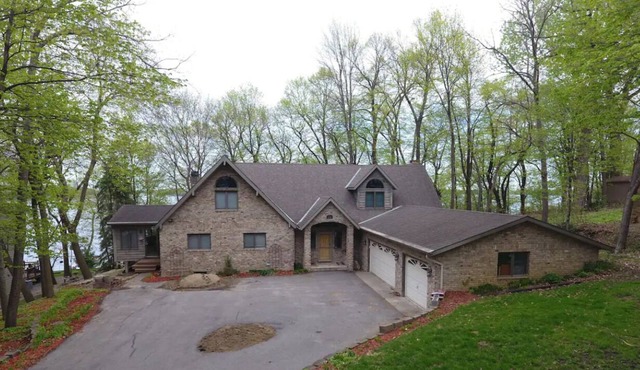 Living Large on Lake Front Luxury