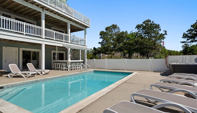 Living On Beach Time: Private pool, Hot Tub, Rec Room w/Pool Table