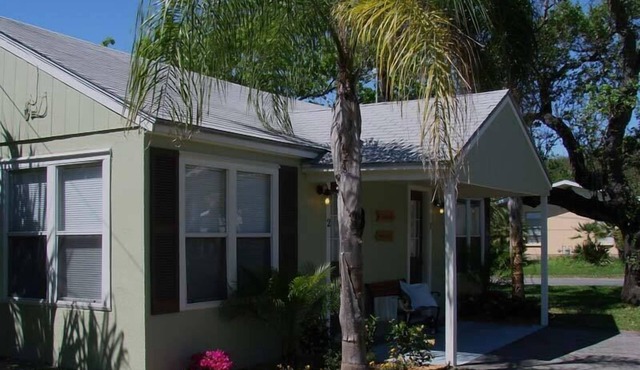 Living On Island Time #2 - Cozy Coastal Cottages With A Whole Lot Of Charm!