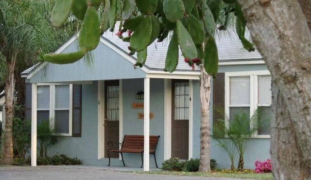 Living On Island Time #4 - Cozy Coastal Cottages With A Whole Lot Of Charm!