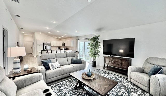 Living on the Edge - 2/2 Dog Friendly in The Village of Waters Edge w/4-Seat Golf Cart