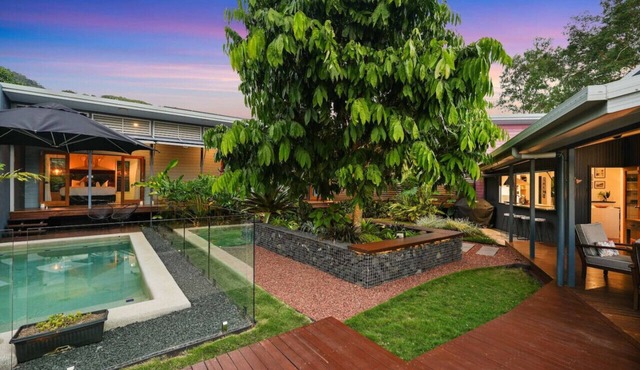 Living On The Edge - A Private Oasis in Paradise