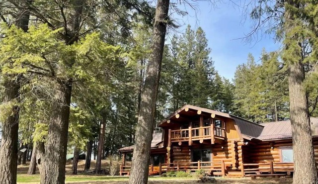 Living Well Lodge with Panoramic Views