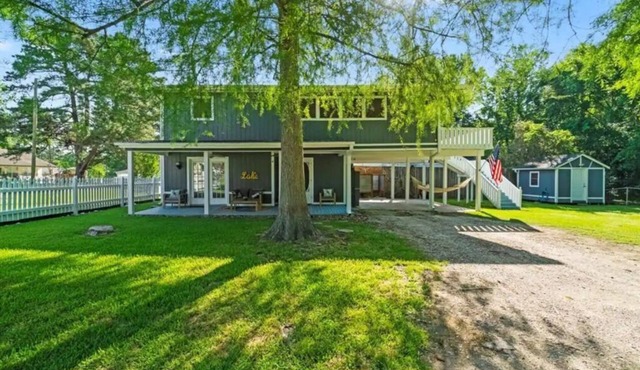 Livingston Home Near The Lake