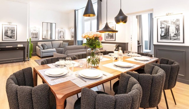 LivinParis | Luxury AC 3 Bedrooms Le Louvre I
