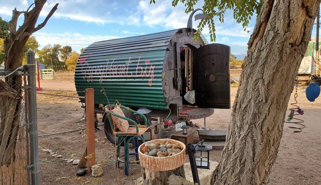 Liz's Little Gypsy Caravan W/ Hot Tub
