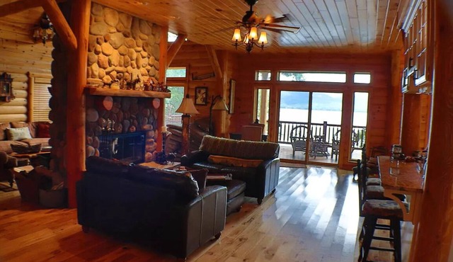 Lk George lake view luxury log cabin. Ski Gore!