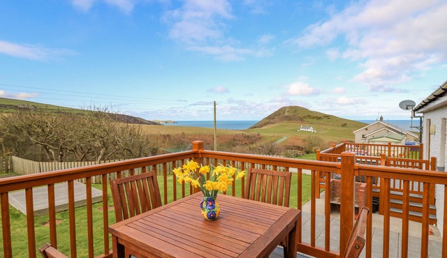 LLAETHDY, pet friendly, country holiday cottage in Cardigan