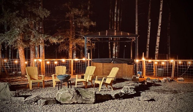 Llama Lookout Suite at Basecamp Ranch, Bragg Creek