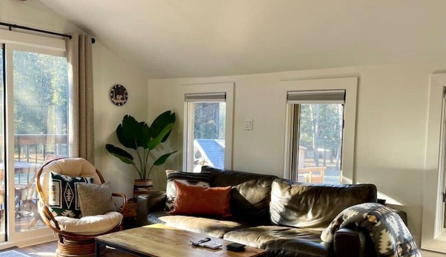 Llama Lookout Suite at Basecamp Ranch, Bragg Creek