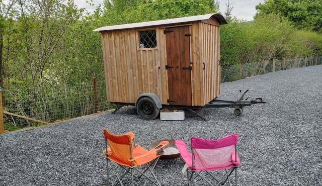 Llandovery - Cabin - Sleeps 2 - Parking - Garden