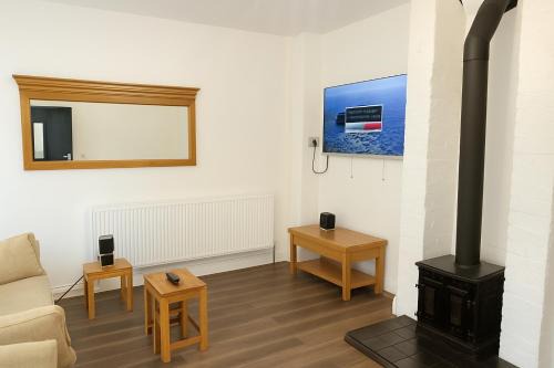 Llangollen - House - Sleeps 8- Garden