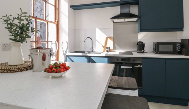 LLETY PEN DEITSH 1, family friendly in Caernarfon