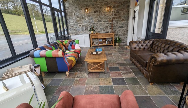 Llys Aeron Guest House