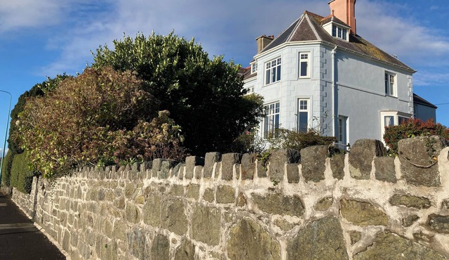 LLYS OWEN, pet friendly, country holiday cottage in Criccieth