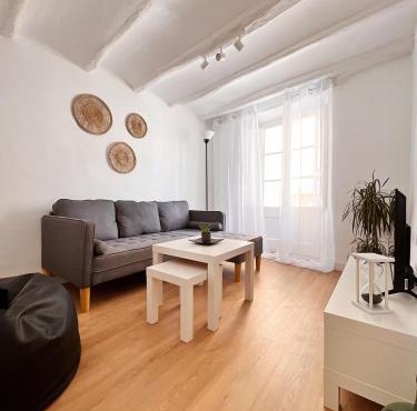 Lo Corner House