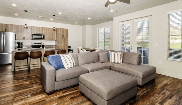 Loaded Logan Loft near USU & EVERYTHING Else - Sleeps 8 in beds