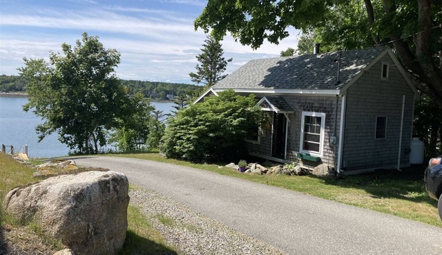 LOBSTER TRAP COTTAGE - Town of South Thomaston