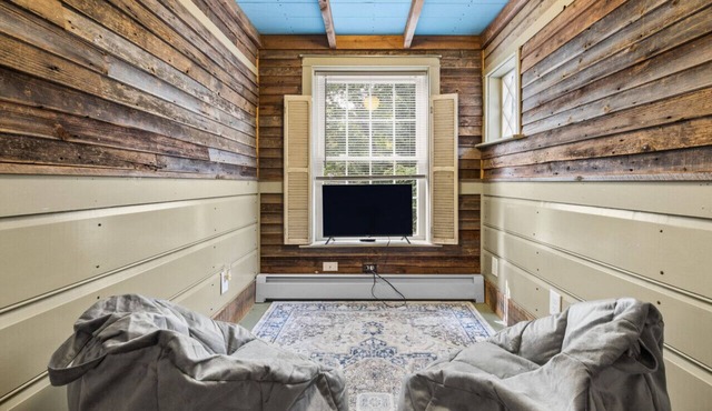 Lobsterman's Coastal Farmhouse