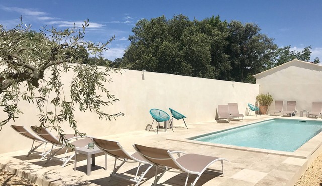 Location Uzès with pool and jacuzzi