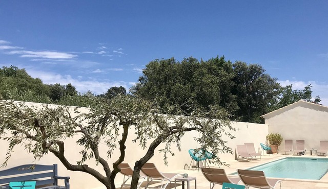 Location Uzès with pool and jacuzzi