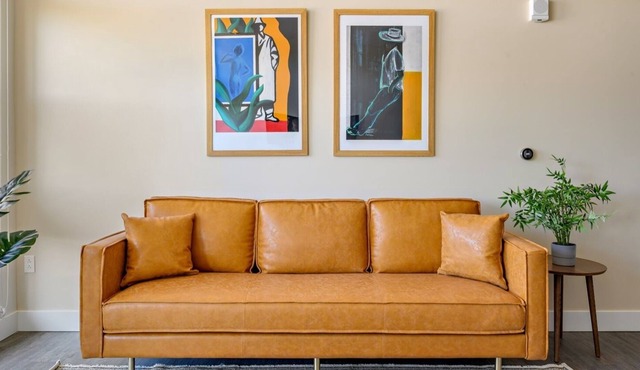 Local Artist-Inspired Prudden Loft | Espadín LoHi