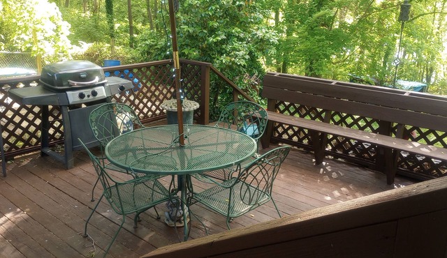 Local Events House on Lake near HPU, High Point Markets, NC Hospitals