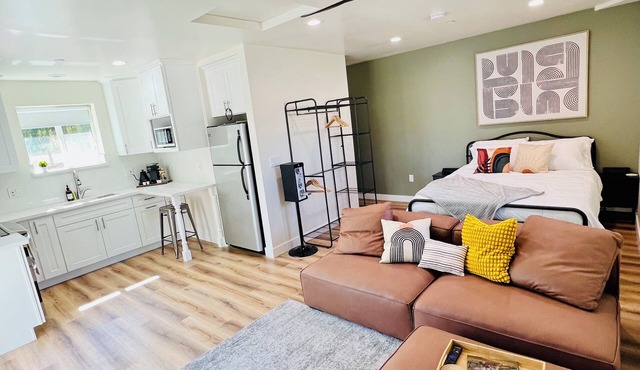 Local Riverside UCR - Canyon Crest-new construction studio