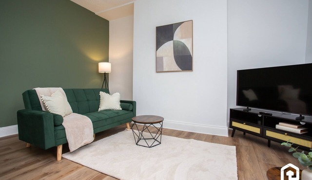 Local shops, bars, restaurants and basic amenities