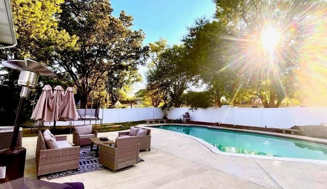 localSTR - Poolside Family Home Near DC